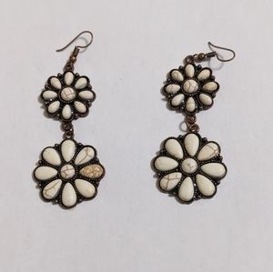 NWOT Sunflower Antique-look Drop Dangle Earrings